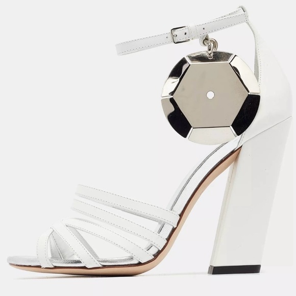 Burberry White Leather Split-Toe Hove Sandals Size 36EUR NWT - Picture 5 of 13